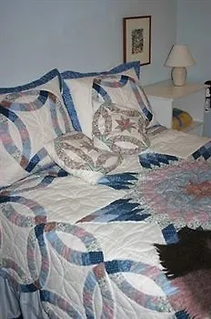 Bed & Breakfast Alan Gardens Bed And Breakfast Toronto