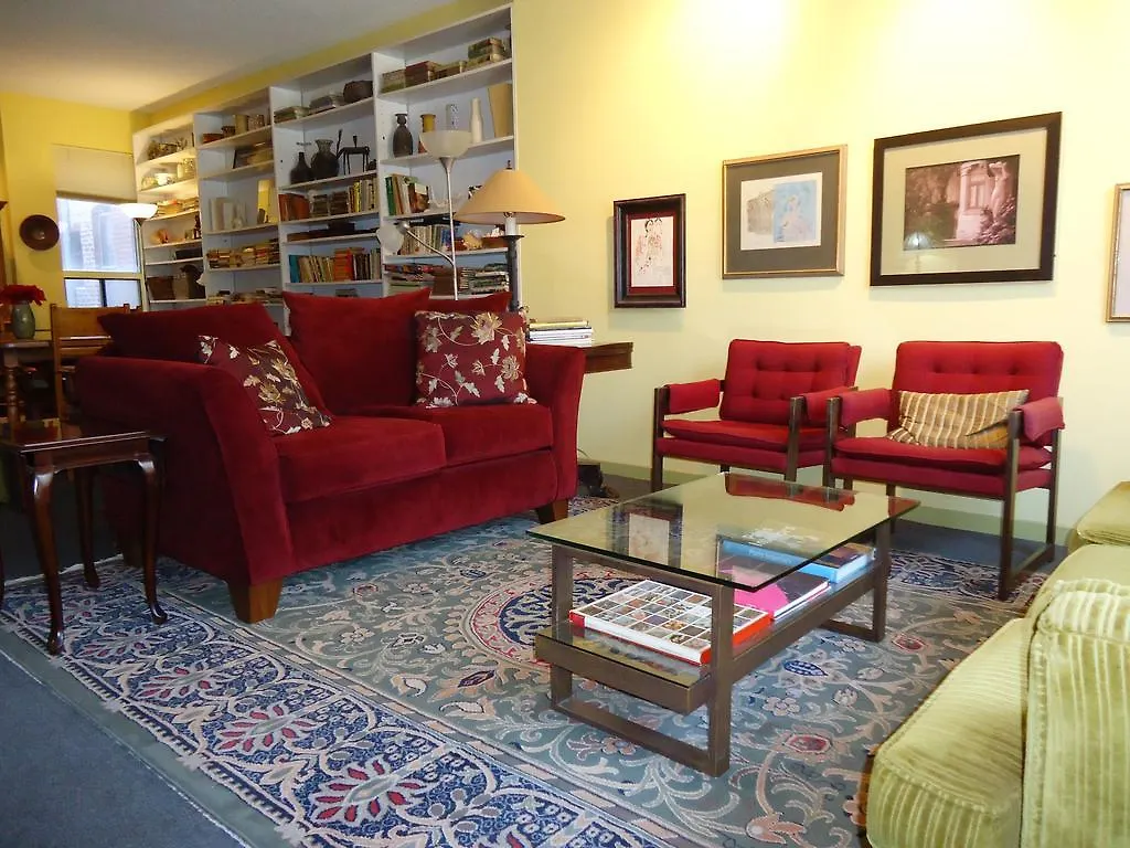 Alan Gardens Bed And Breakfast Toronto Bed & Breakfast